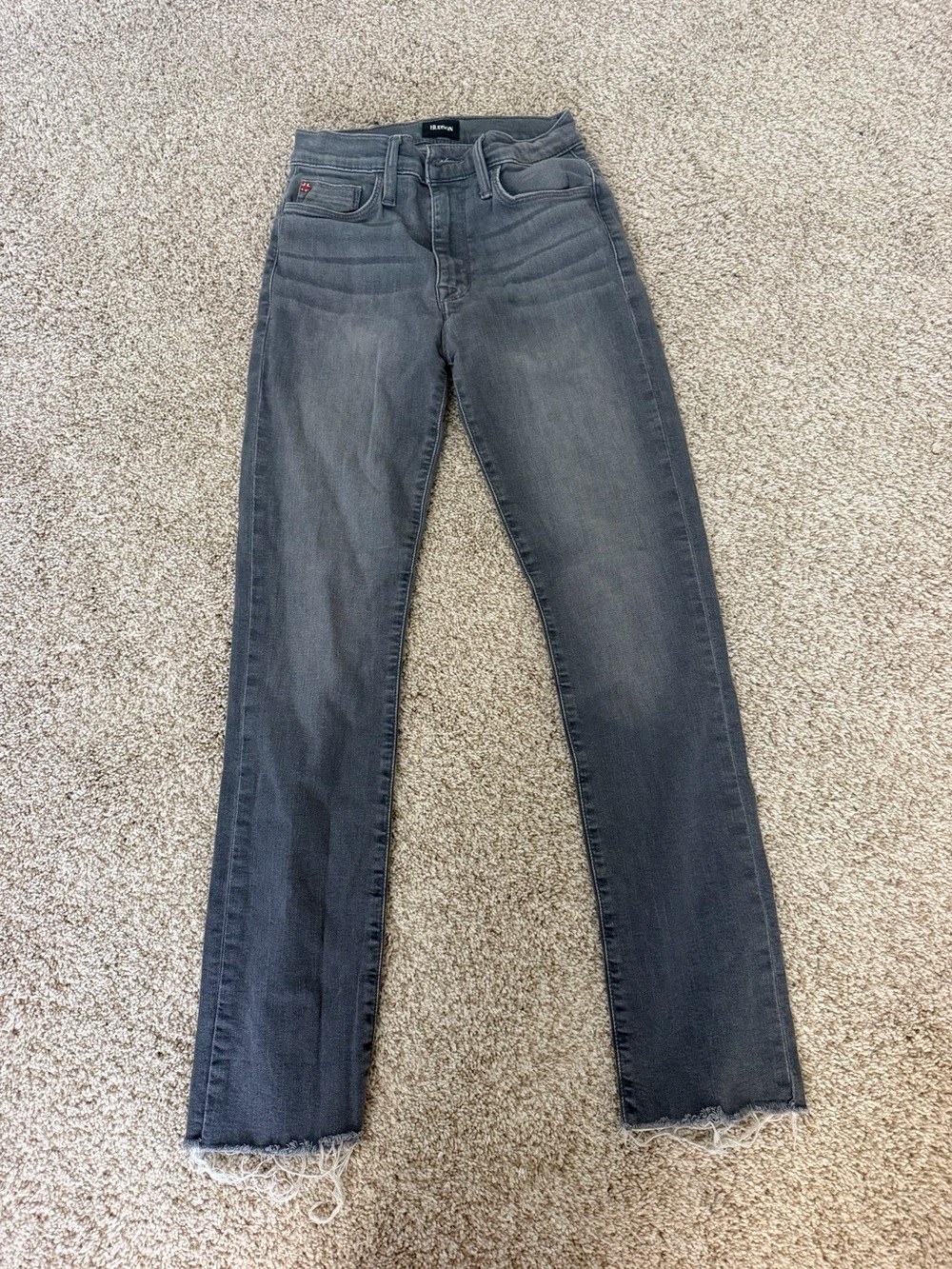 Hudson Jeans Women’s Gray Skinny Jeans with Frayed Hem
